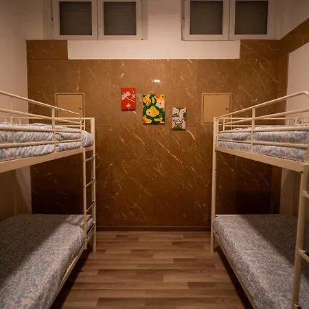 The Vault Хостел Портиман