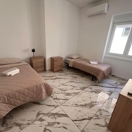 Albergue The Vault *