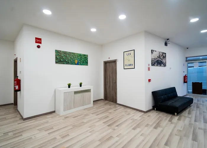 Хостел The Vault